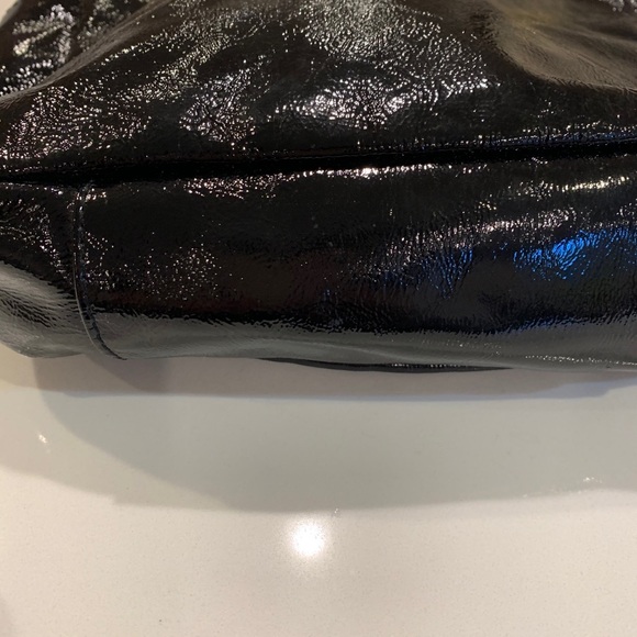 Coach black patent leather bag with thick strap - Picture 5 of 6
